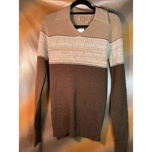 𝅺1970’S vintage sweater with collar. 32” chest Unstretched‎